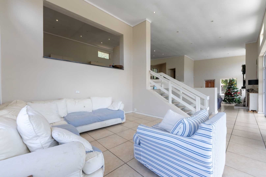 8 Bedroom Property for Sale in Mount Rhodes Western Cape